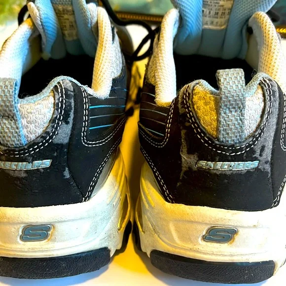 Sketches D’Light Sneakers - sz 8 Blue and white sketchers very comfortable shoes - Picture 11 of 11